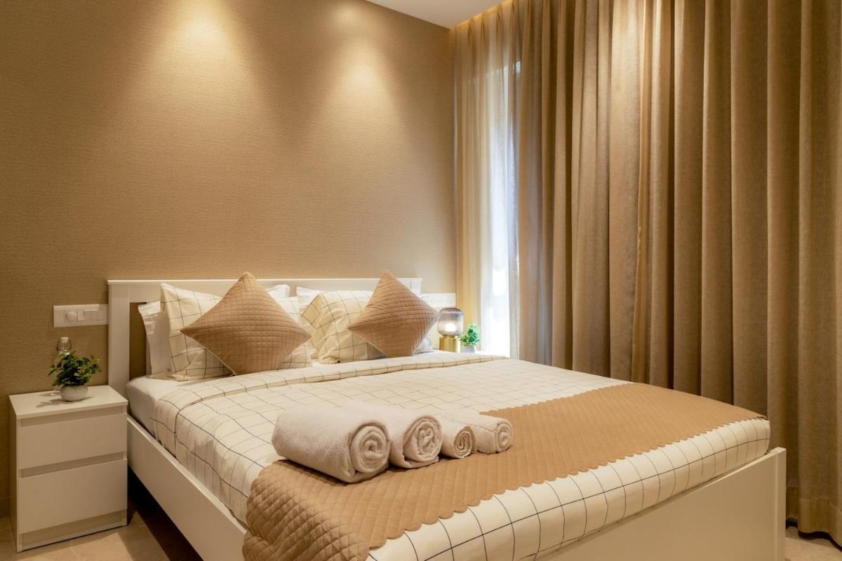 1 Bhk Comfort And Royale Flat * Bombaj