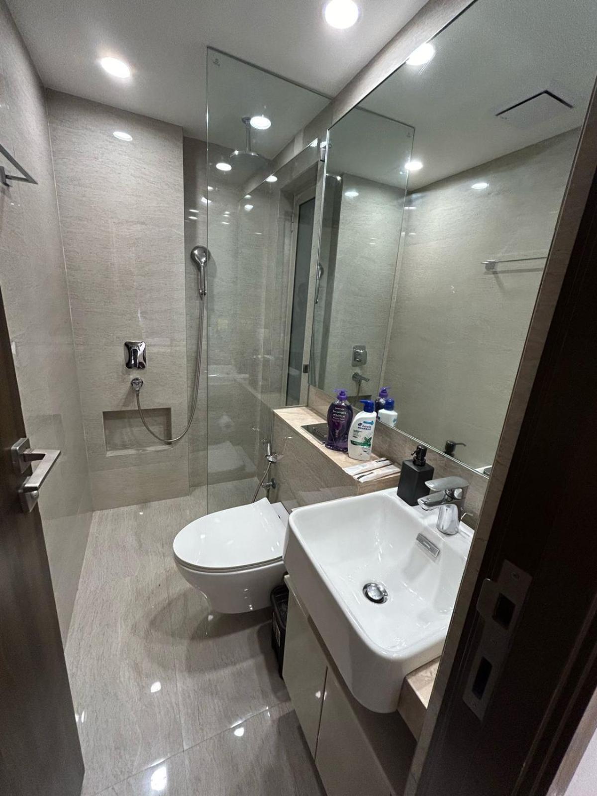 1 Bhk Comfort And Royale Flat Apartament Bombaj